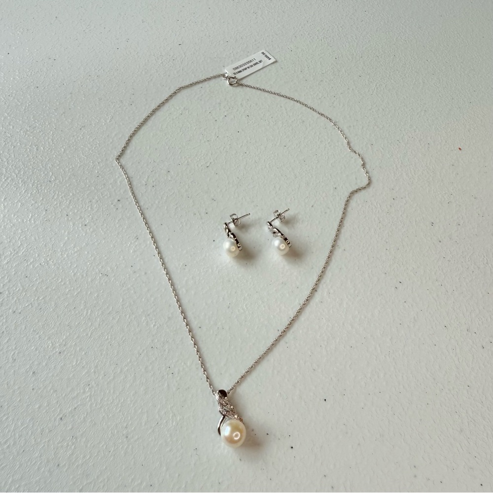 RH Macy’s & Co cultured fresh water Pearl Diamond silver Necklace Earring Set